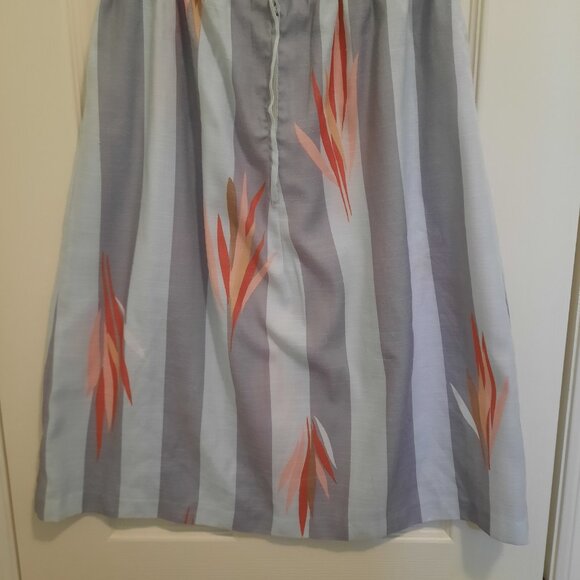 Brand New 100% Polyester Skirt - Picture 2 of 3